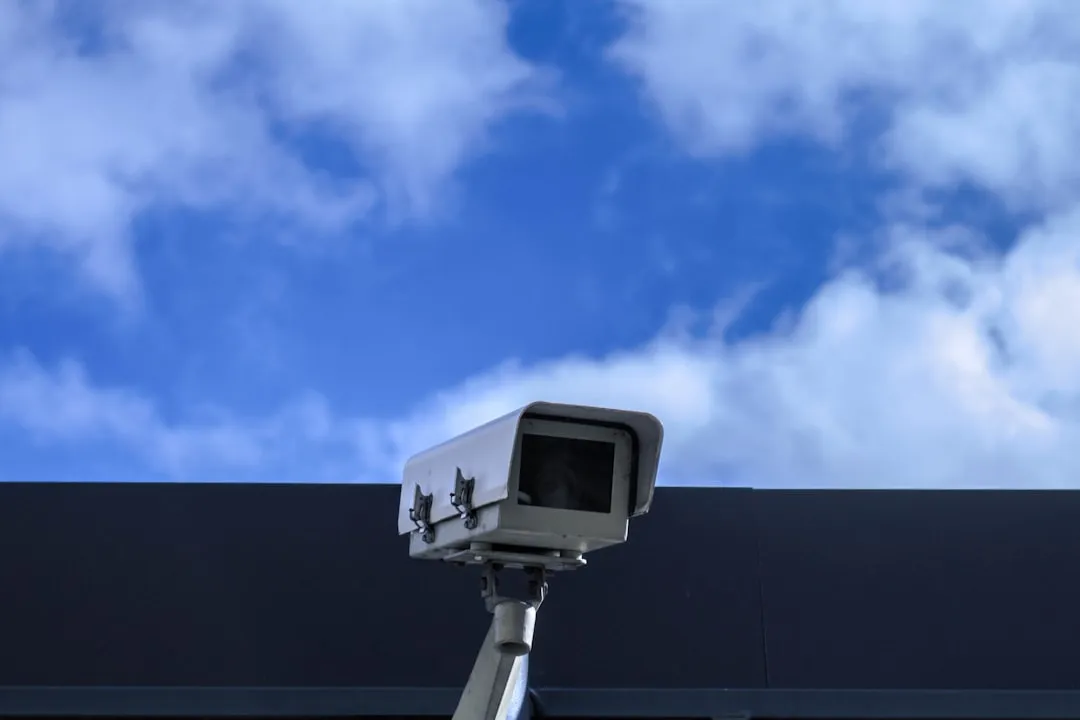 企业合同管理软件选型指南:从光盘部署到网络化升级路径解析